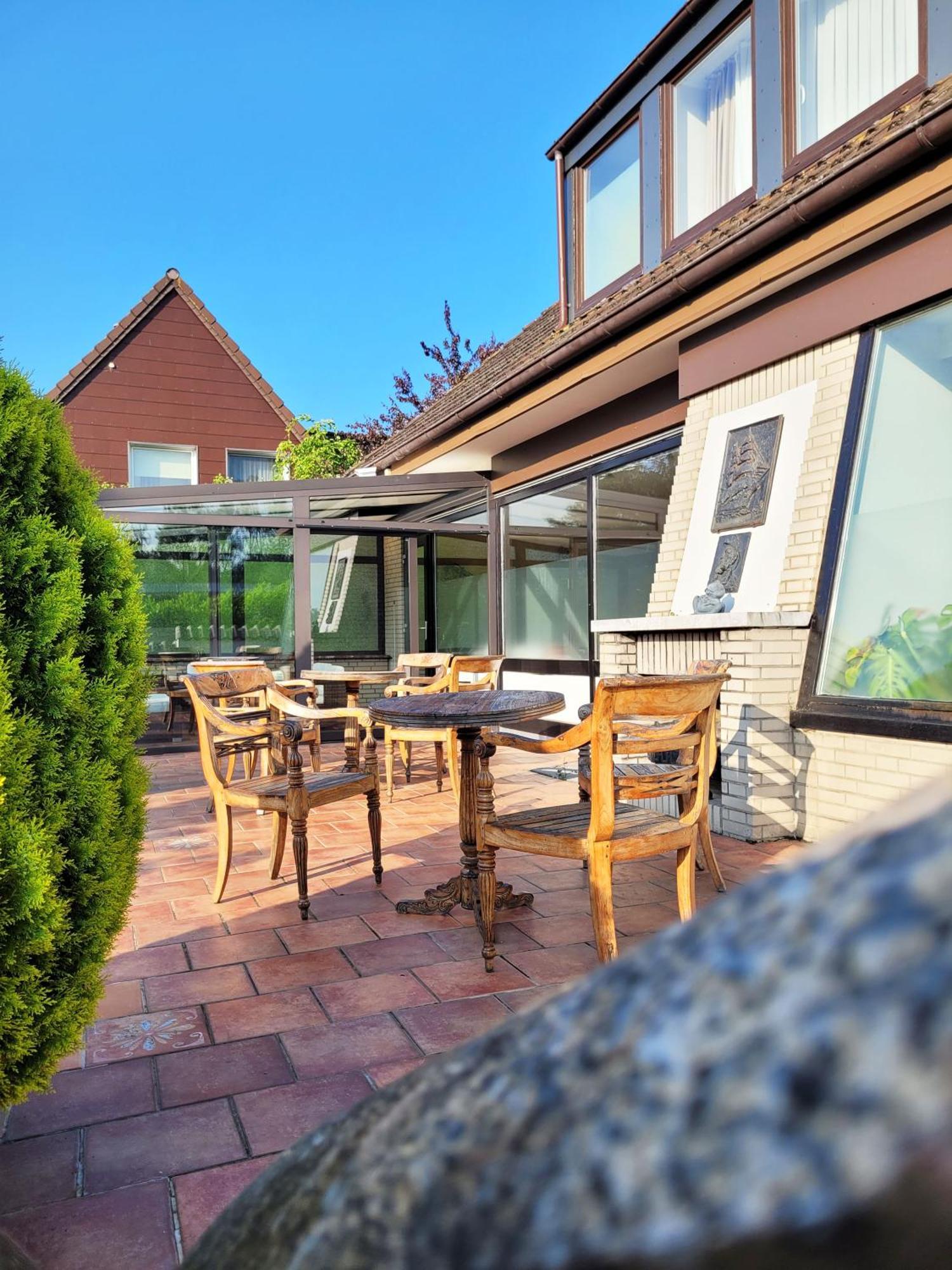 Hochwertige Ferienwohnung In Ruhiger Lage Mit Eigener Terrasse Und Parkplatz, Nur 7 Gehminuten Zum Strand Entfernt - Hoher Schlafkomfort Dank Boxspringbett Scharbeutz Exteriör bild
