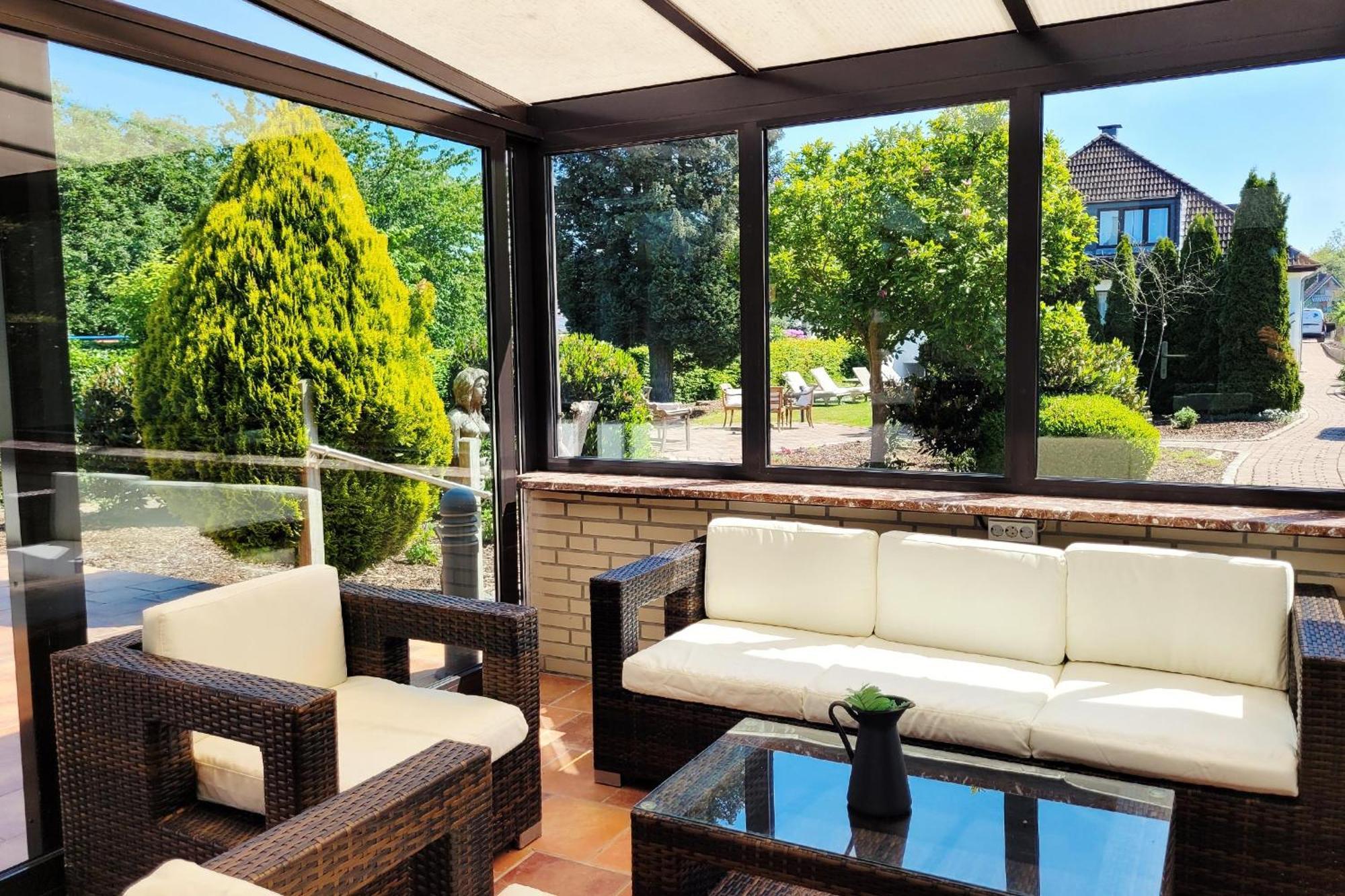 Hochwertige Ferienwohnung In Ruhiger Lage Mit Eigener Terrasse Und Parkplatz, Nur 7 Gehminuten Zum Strand Entfernt - Hoher Schlafkomfort Dank Boxspringbett Scharbeutz Exteriör bild